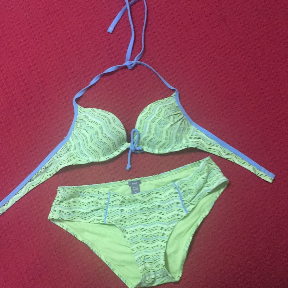 Swim suit